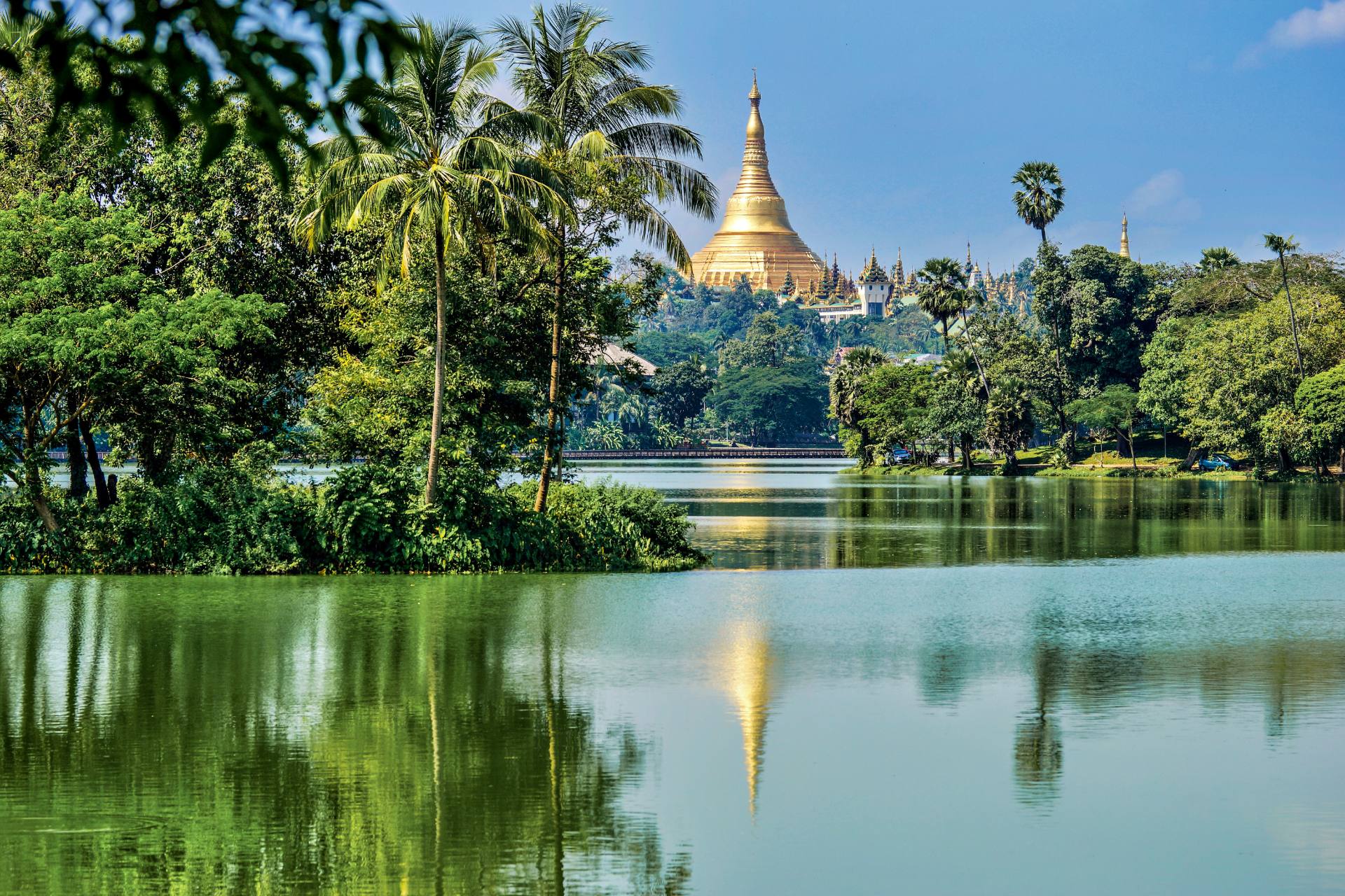 Kandawgyi Nature Park im Osten der Shwedagon Pagode